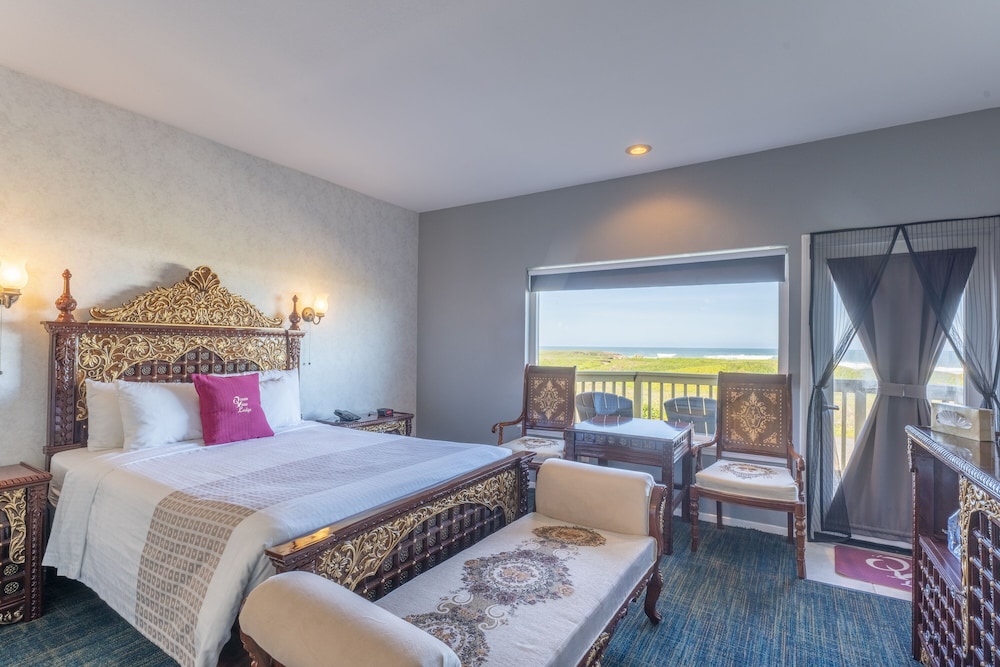 Premier Suite, 2 Queen Beds, Patio, Ocean View