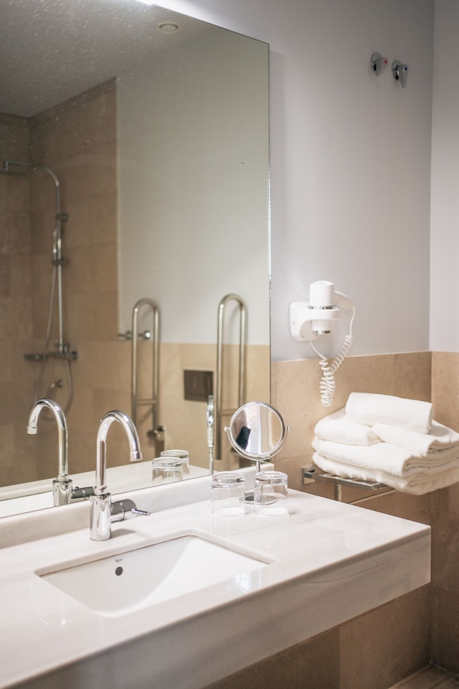 Premium Studio Suite - Photo 25