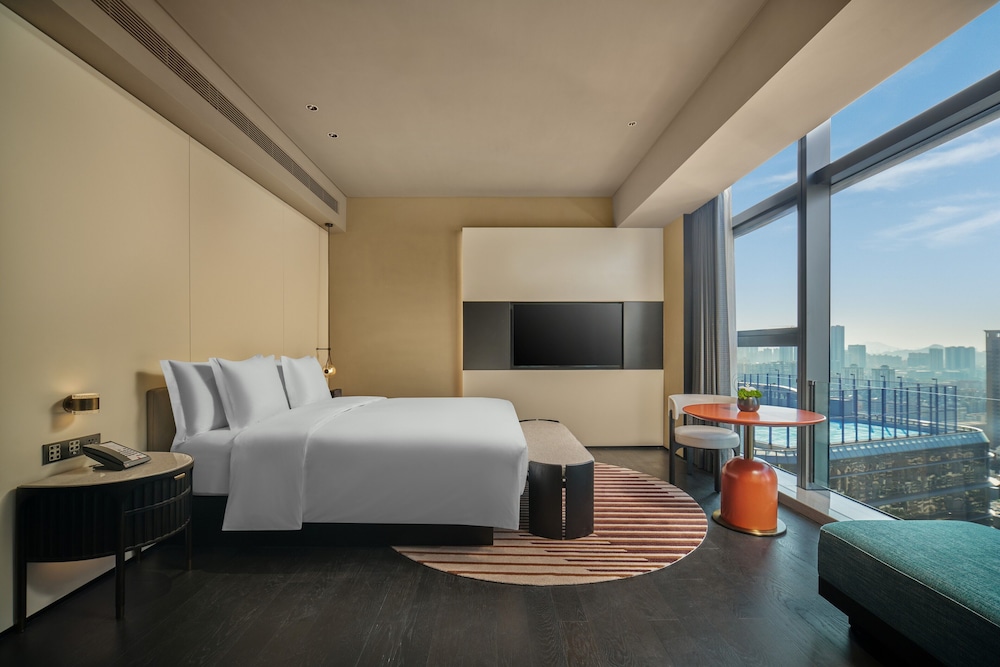 Premium Room, 1 King Bed