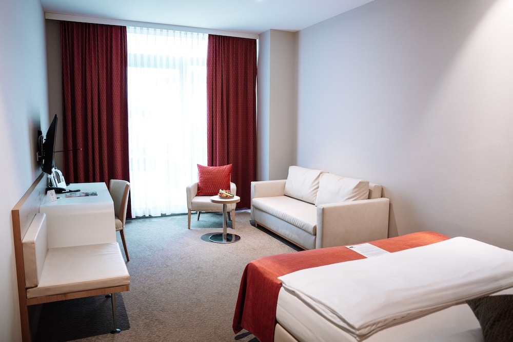 Business Suite photo 1