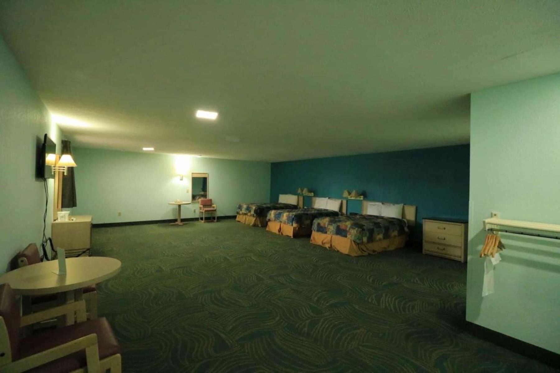 Deluxe Double Room With Two Double Beds - Disability Access - Non-Smoking photo 2