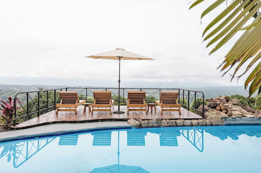 Panoramic Cabin, Pool Access, Mountain View photo 2