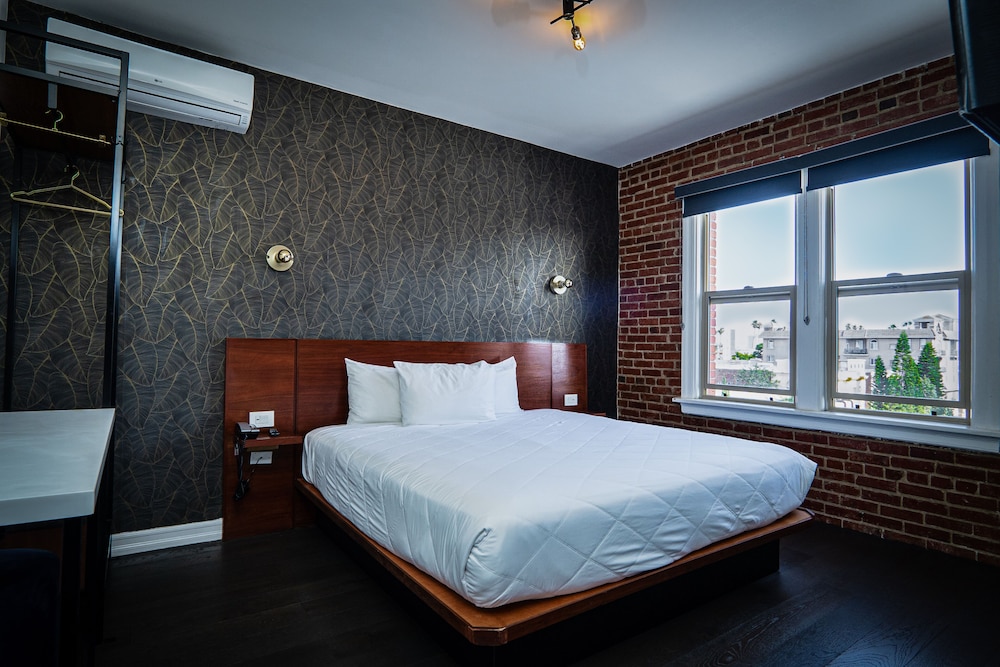 Deluxe Room, 1 King Bed