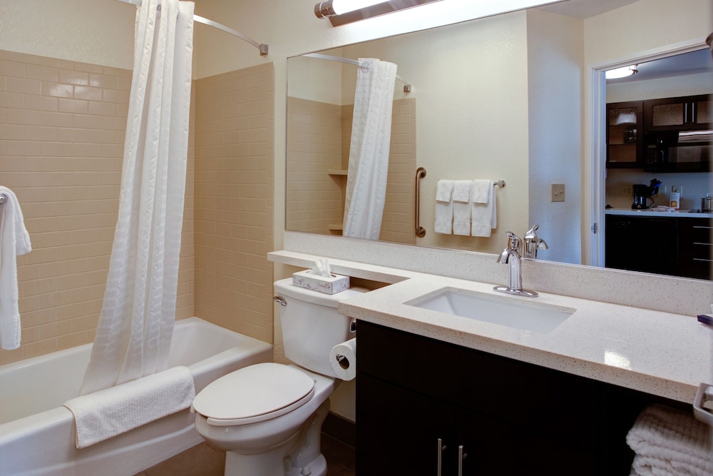 Studio Suite, 2 Queen Beds, Kitchen photo 2