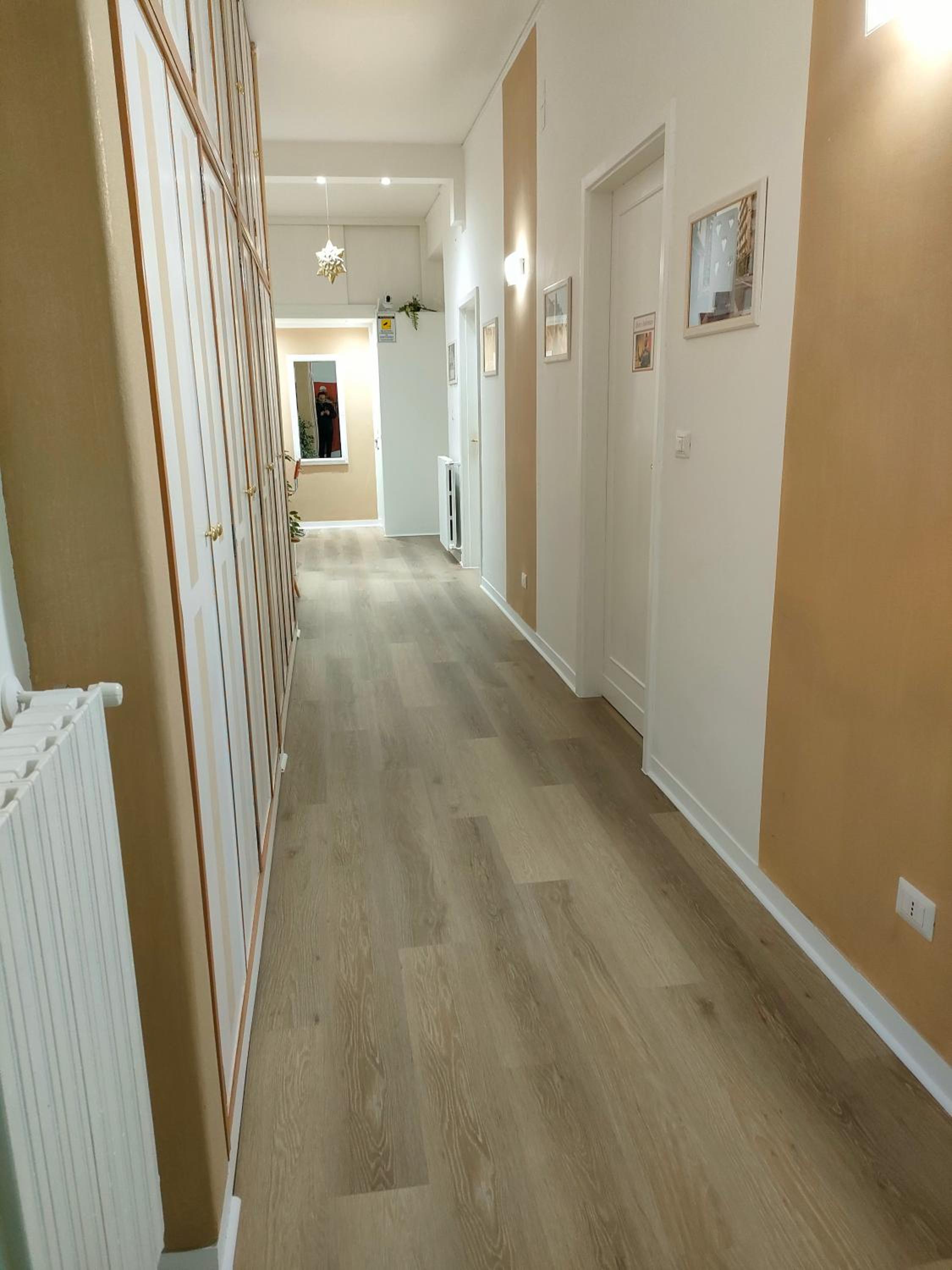 Double Room with Balcony - Photo 12