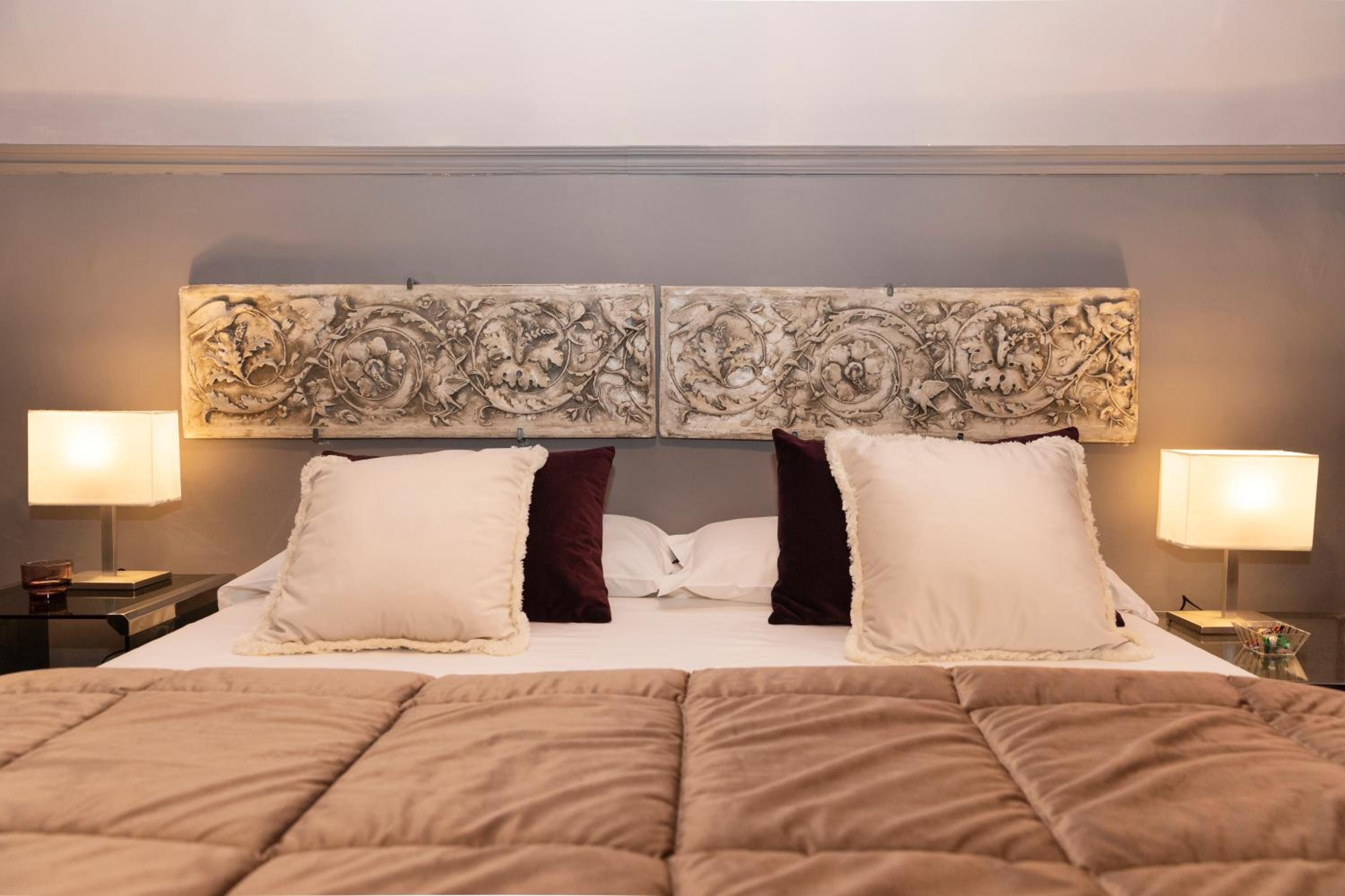 Deluxe Room - Photo 1