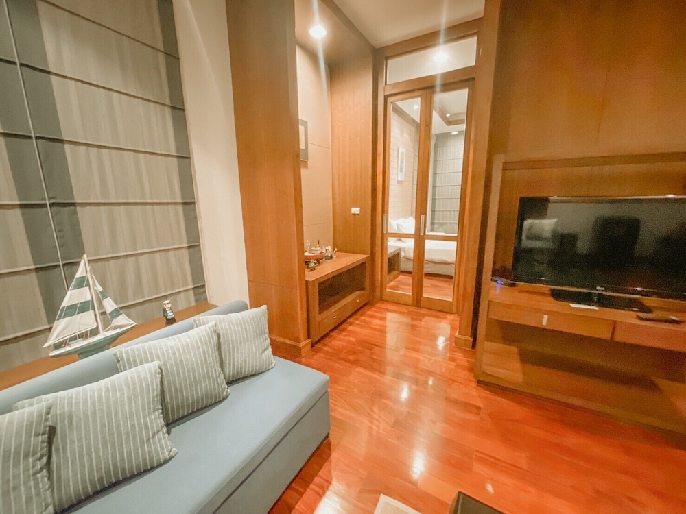Deluxe Room (Grand) - Photo 10