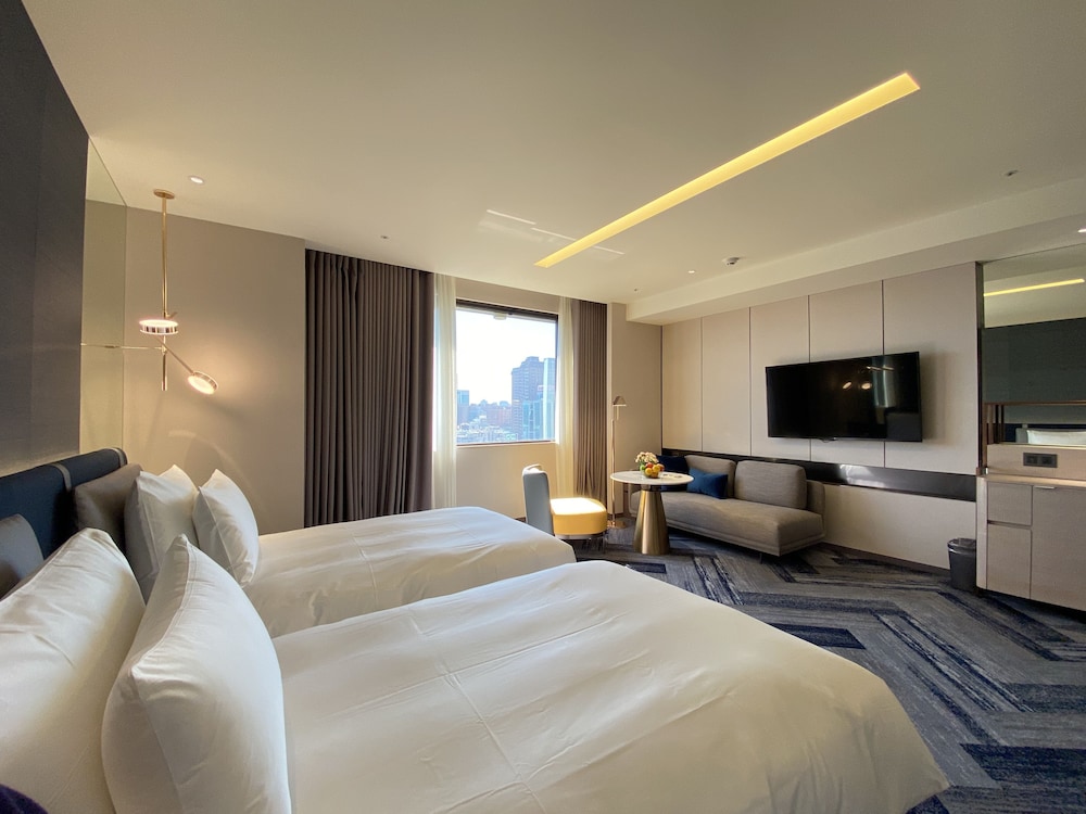 Executive Room (Twin Beds)(11F-15F) - Photo 3
