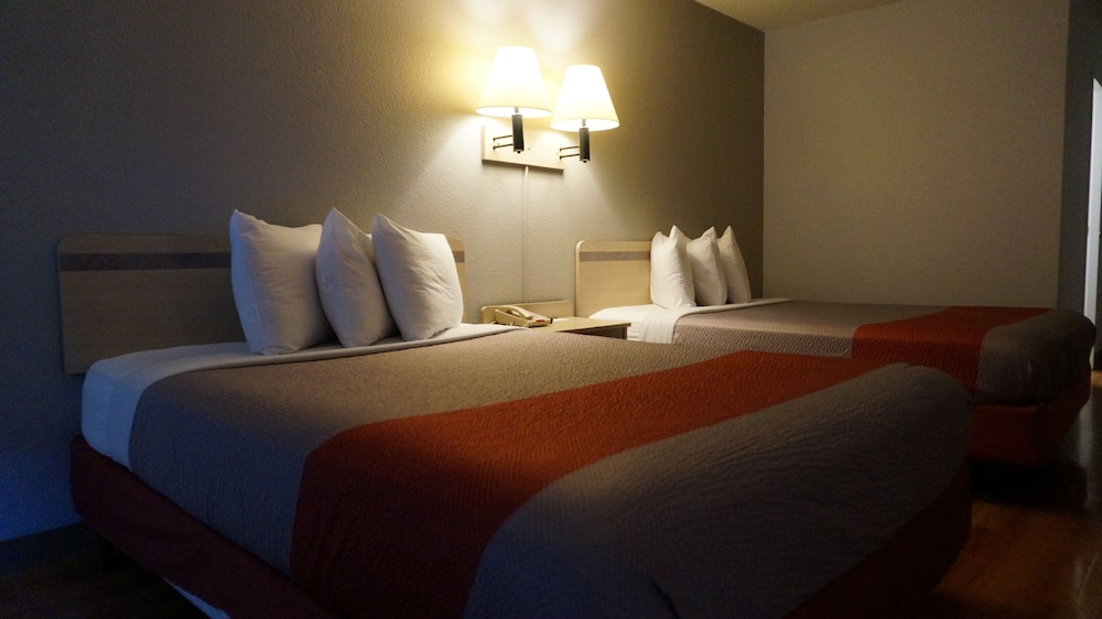 Premium Suite, Multiple Beds, Non Smoking photo 3