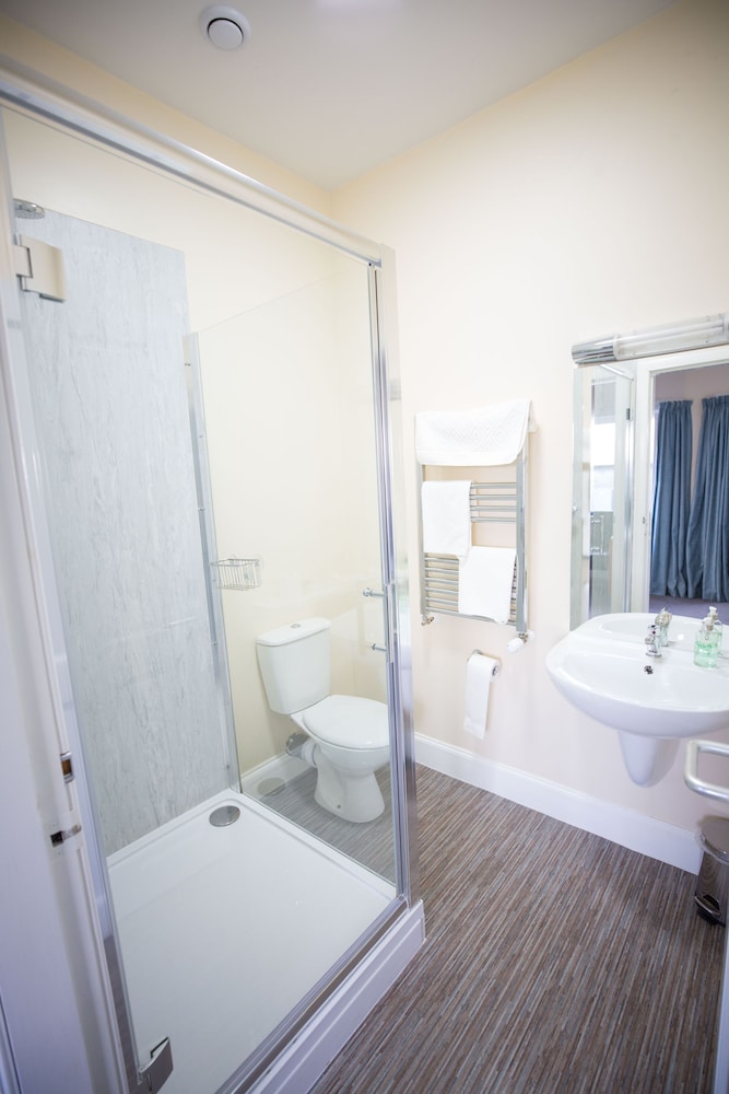 Double Room - Photo 7