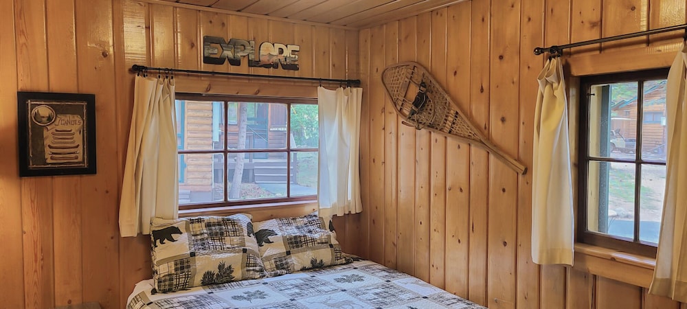 Cabin, 2 Queen Beds, Resort View
