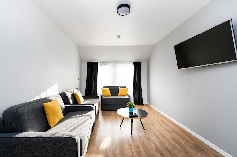 Family Apartment, 1 Bedroom - Photo 6