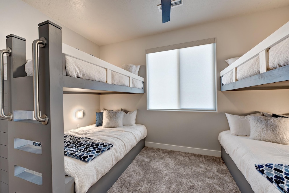 Townhome, Multiple Beds, Mountain View (Villa On The 18th) photo 1