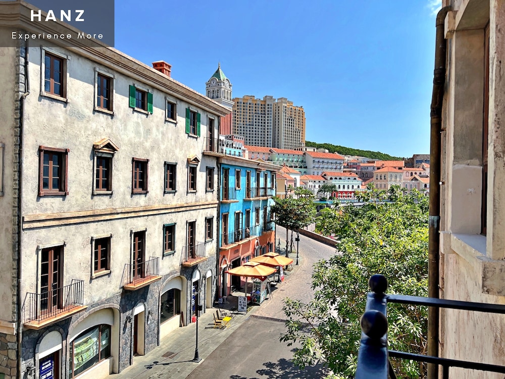 Deluxe Double Room, 1 Queen Bed, Balcony, City View - Photo 4