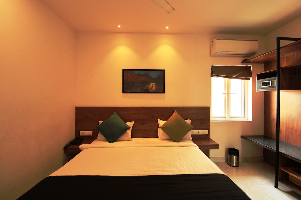 Deluxe Room - Photo 6