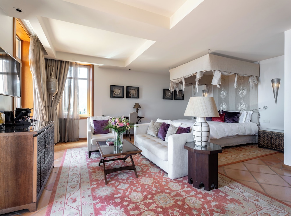 Suite, 1 King Bed, Sea View (YAKTSA) - Photo 1