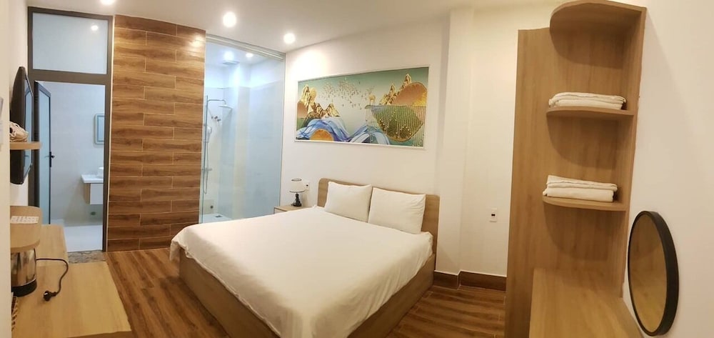 Superior Single Room, 1 Queen Bed