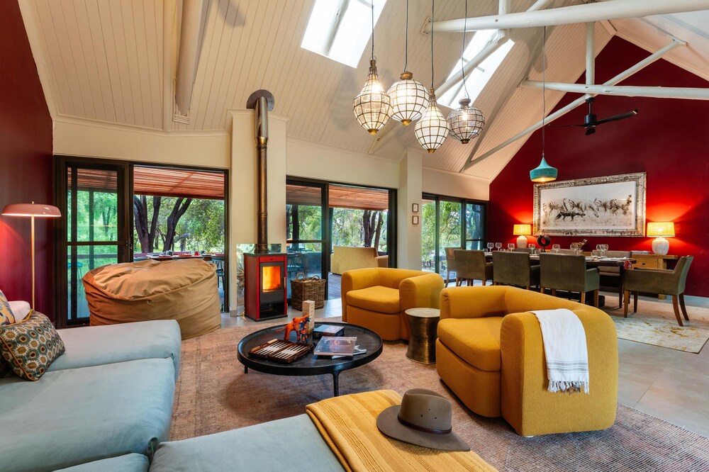 Jacis Madikwe House photo 1