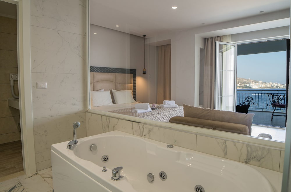 Superior Suite, Sea View photo 1