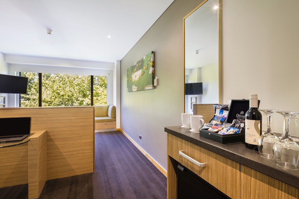 Premium Room, 1 King Bed (Glebe Park View) - Photo 8