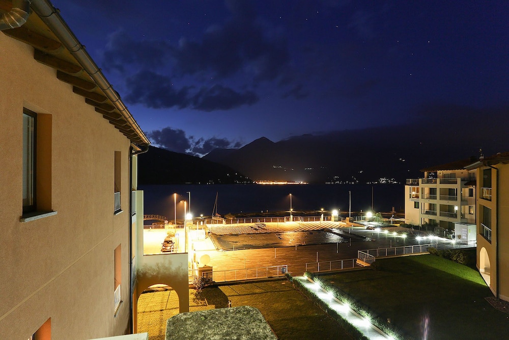 Comfort Apartment, 1 Bedroom, Partial Lake View, Courtyard Area photo 1