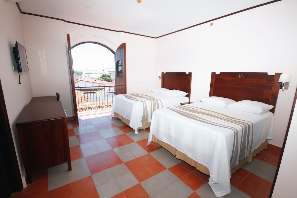 Executive Room, 2 Double Beds, Non Smoking (Standard Double Double) photo 2