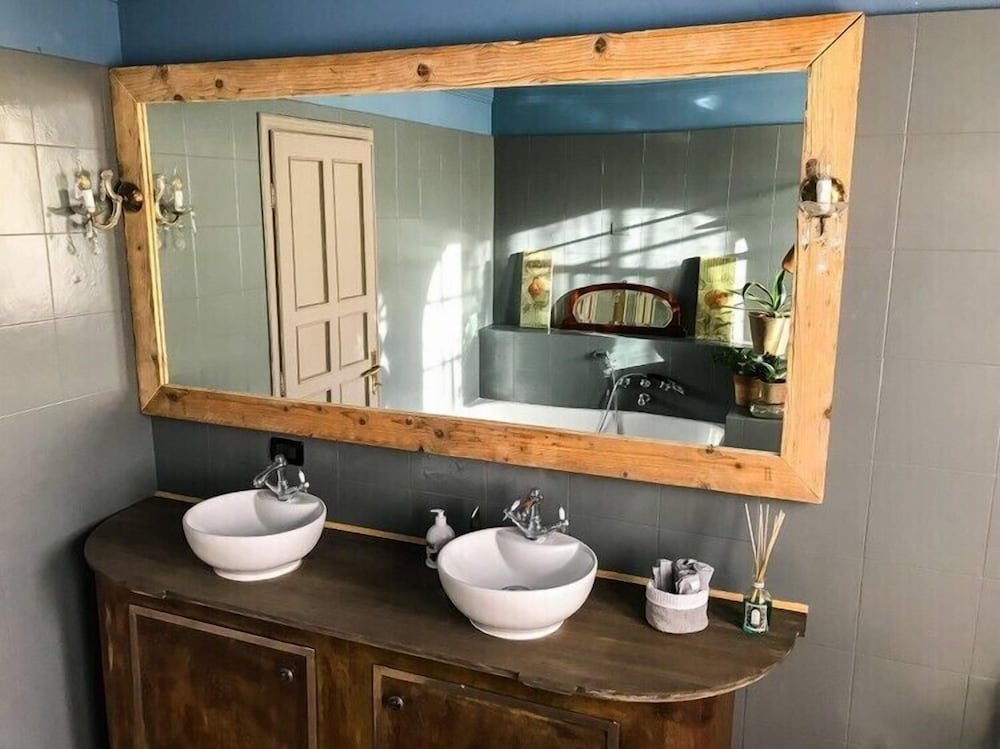 Double Room, Shared Bathroom (New Yorker) photo 2
