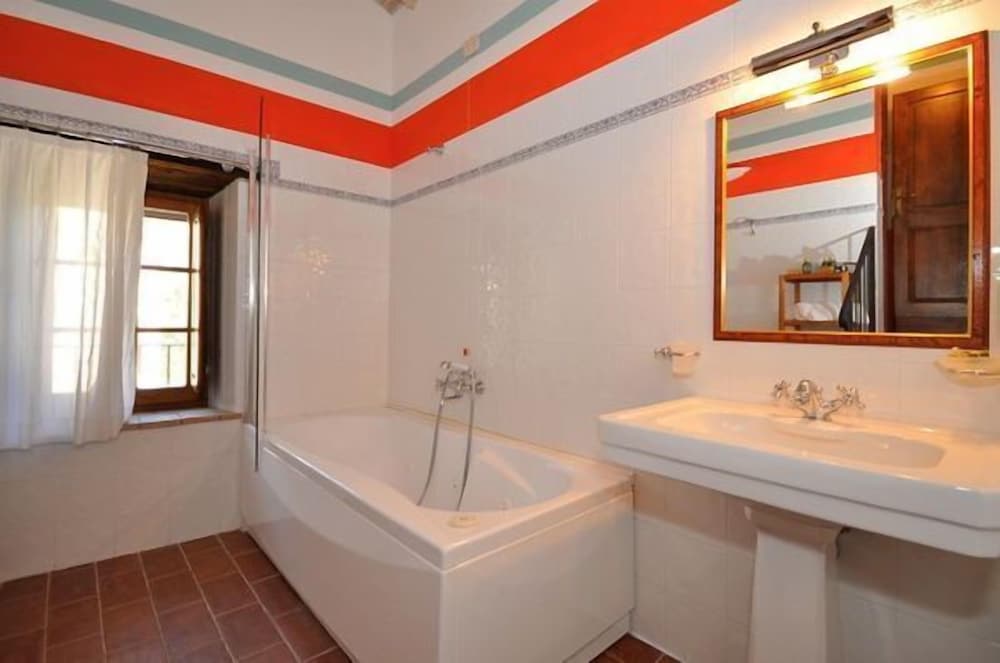 Villa, Multiple Bedrooms (Villa Vittorio) photo 2