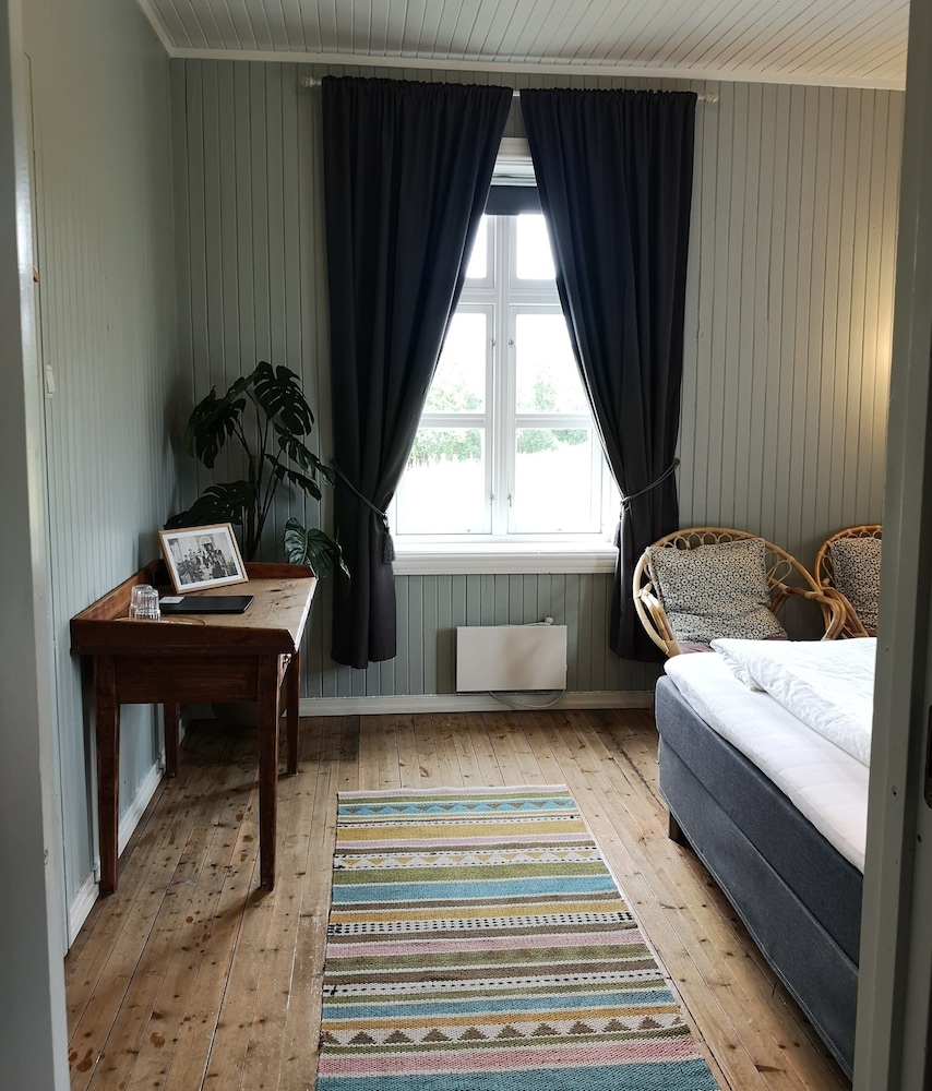 Holmboe photo 1
