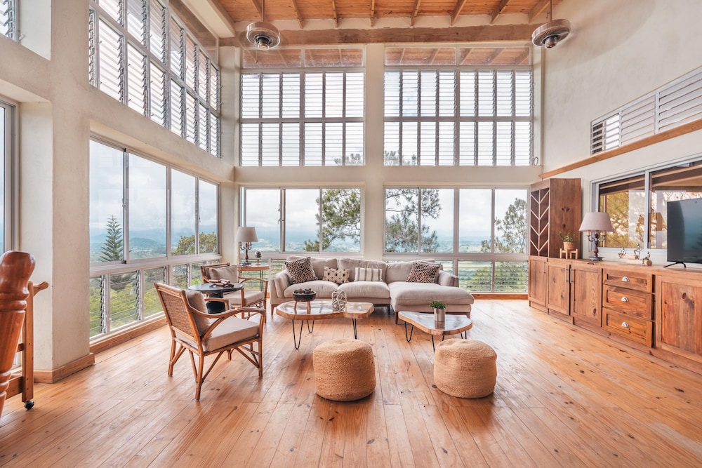 Villa photo 3