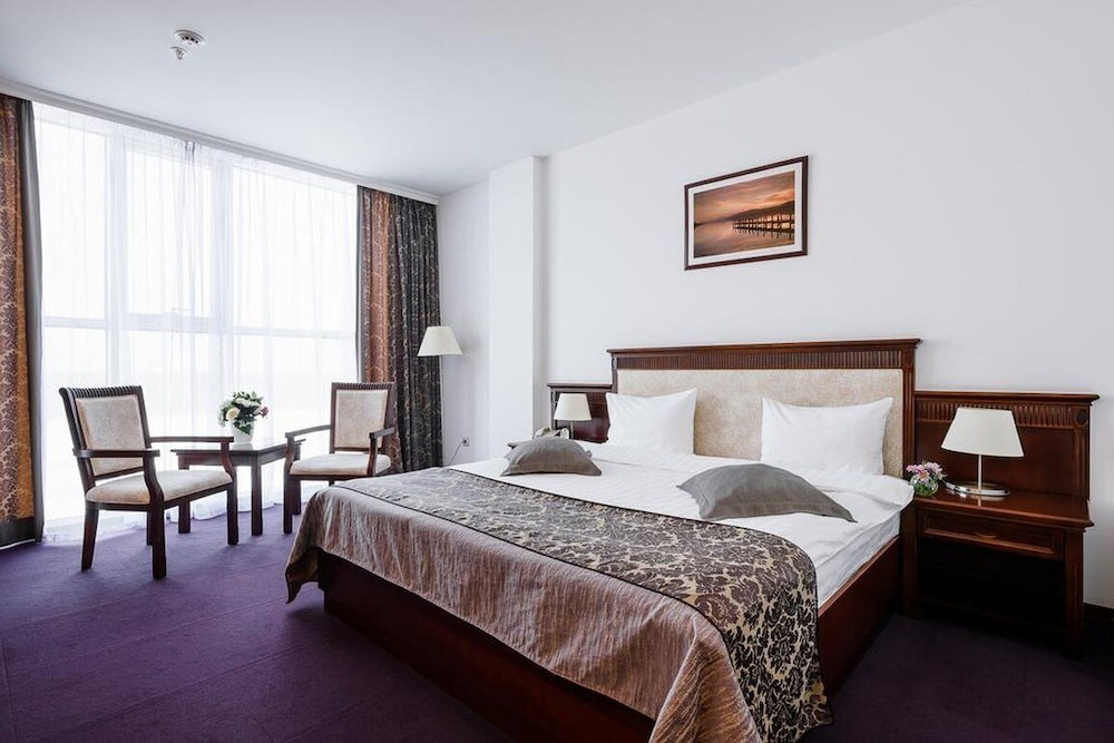 Classic Double Room, City View photo 1