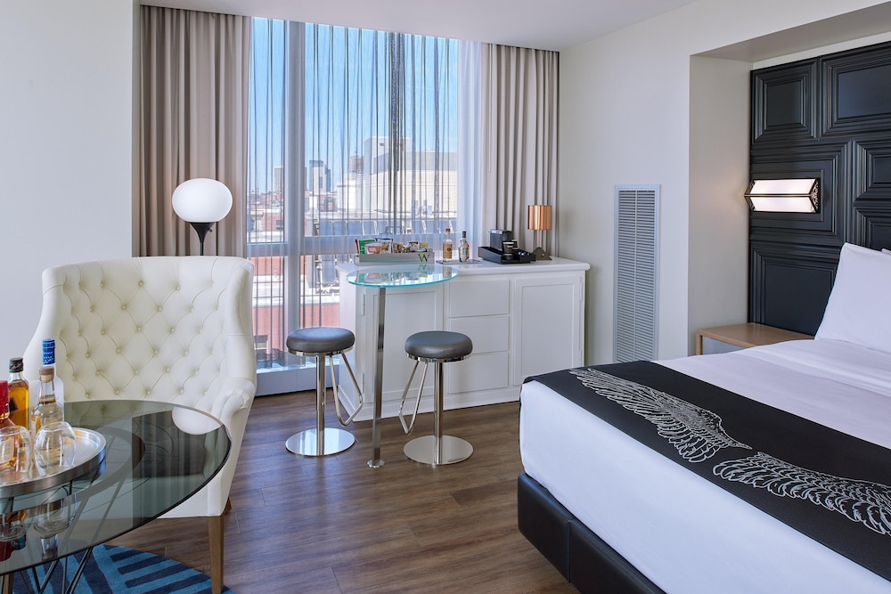 Room, 1 King Bed, Corner