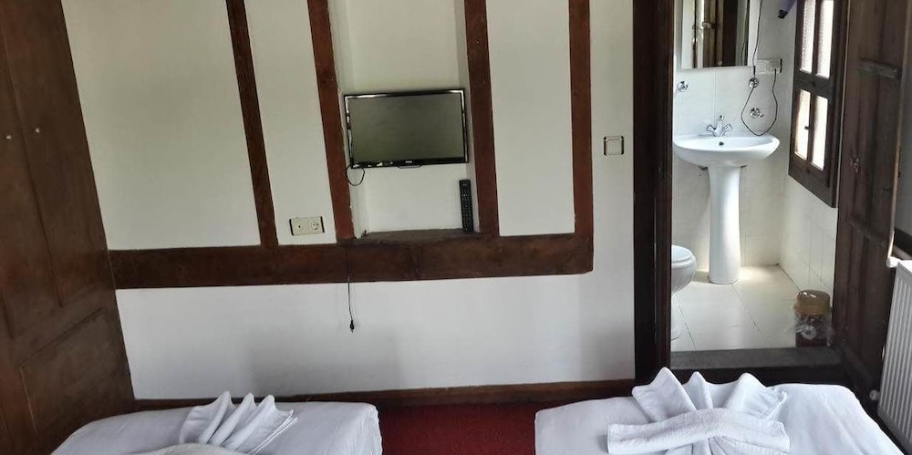 Standard Twin Room photo 2