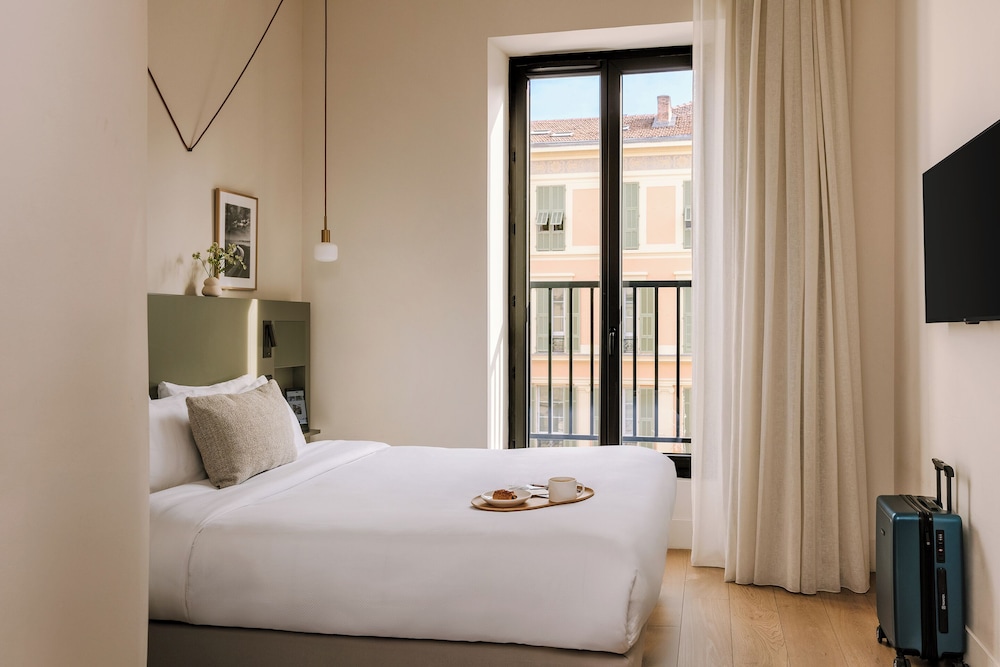 Superior Room, 1 Queen Bed