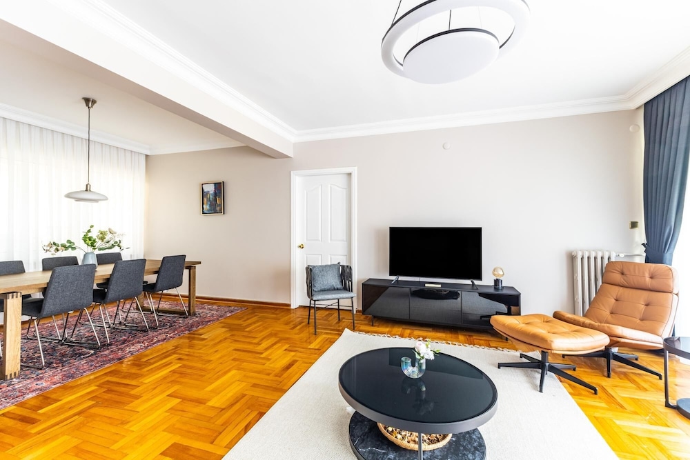 Apartment photo 3