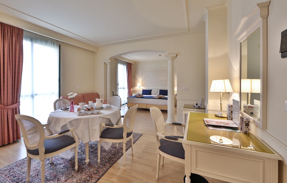 Junior Suite - Photo 3
