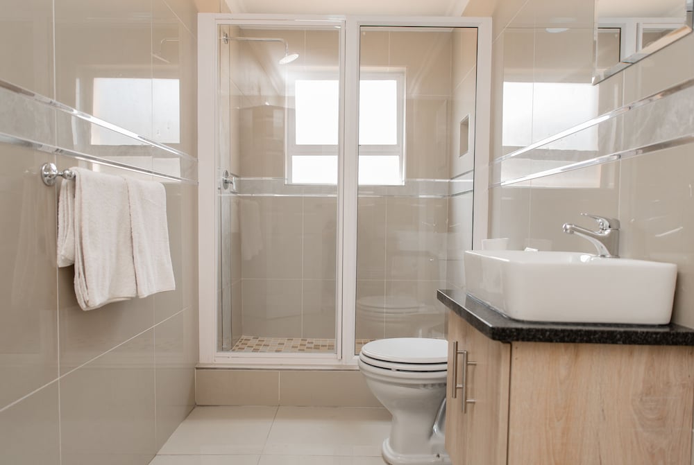 Double Room - Photo 8