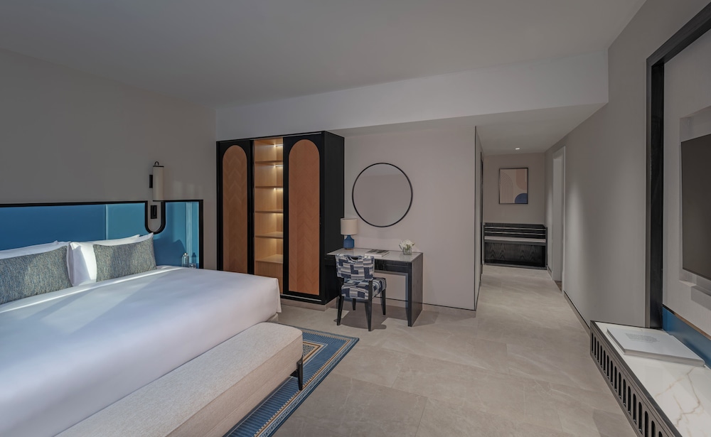 Private Pool Terrace Suite, Newly Renovated, Evening Drinks & Canapes Section, Free Shuttle To Beach - Photo 2
