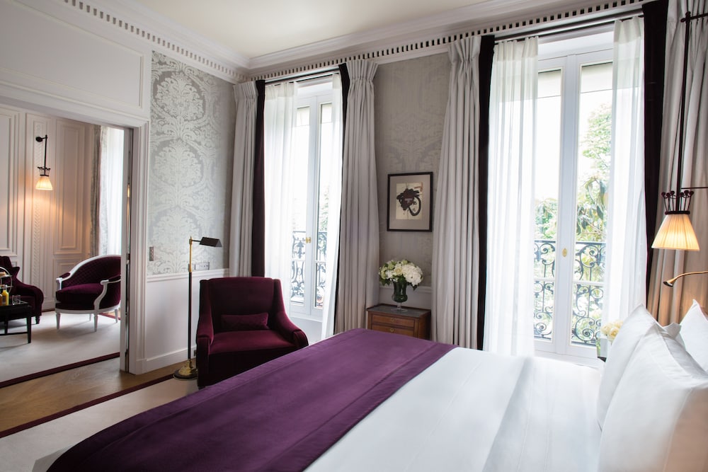 Deluxe Suite photo 3