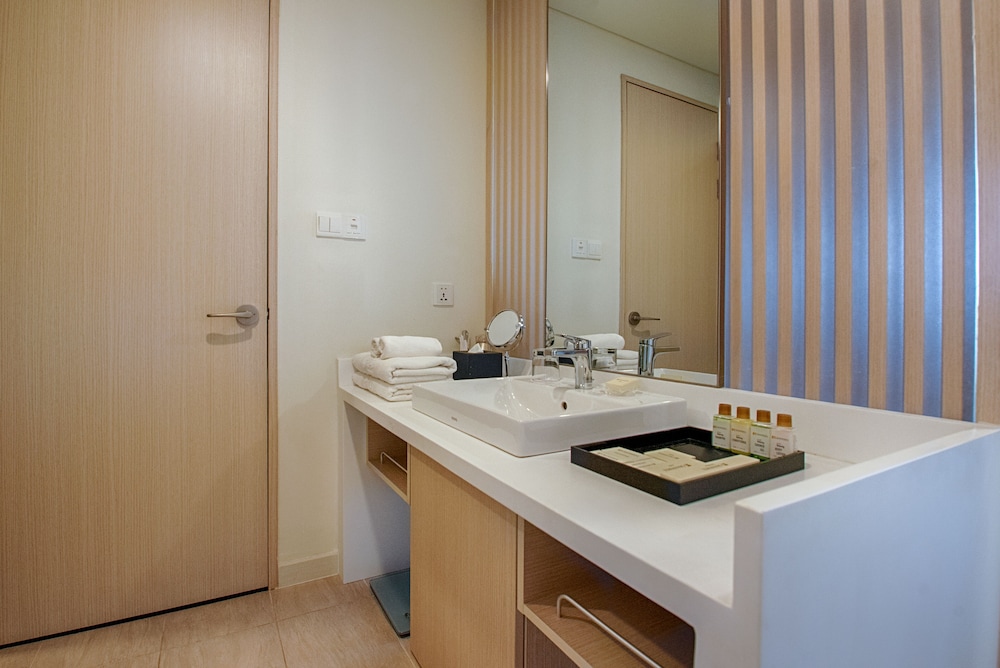 Luxury Apartment, 2 Bedrooms, City View photo 3