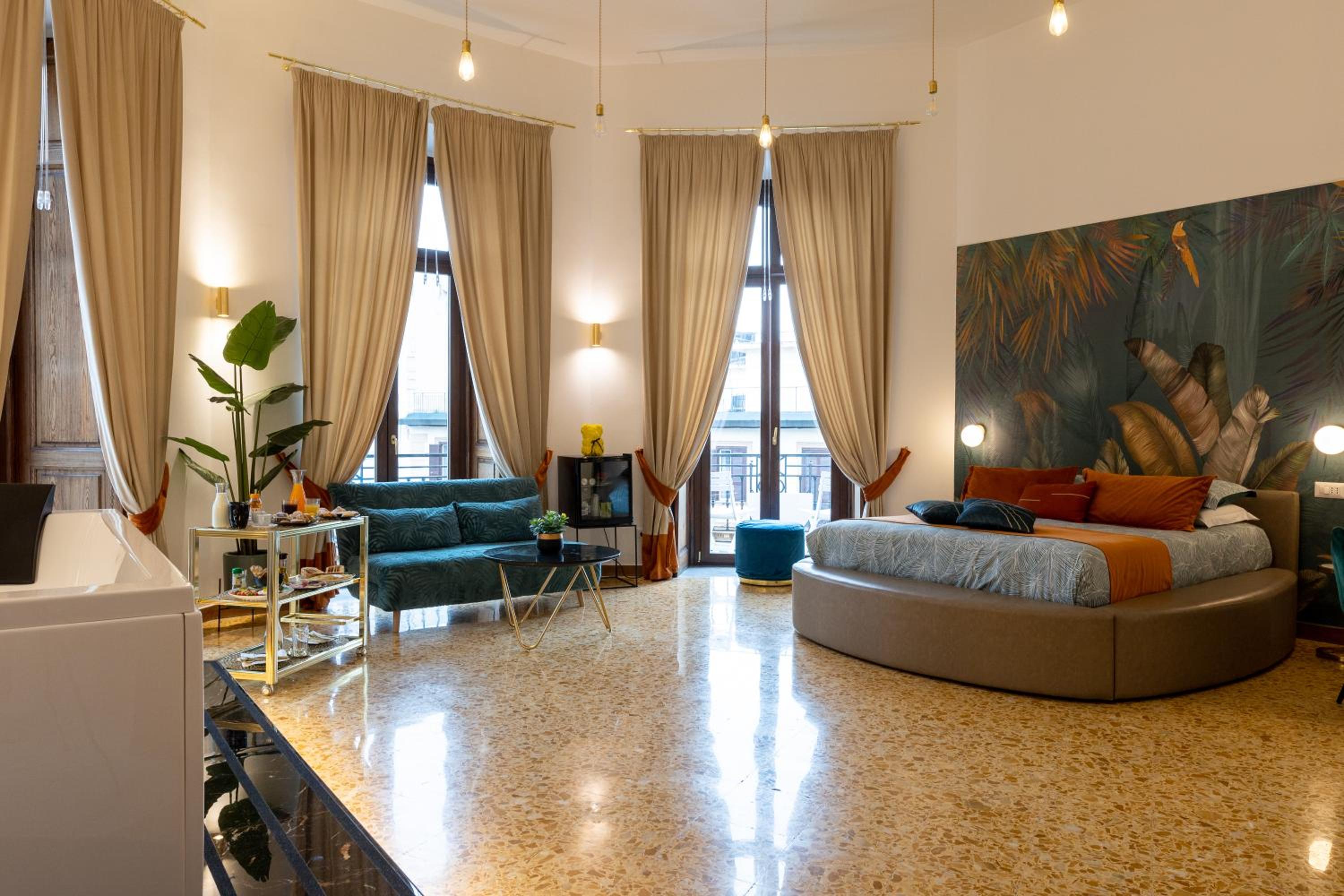 King Suite with Spa Bath