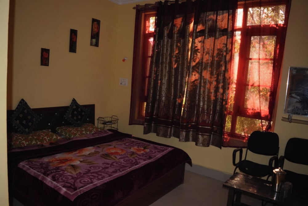 Standard Double Room - Photo 2