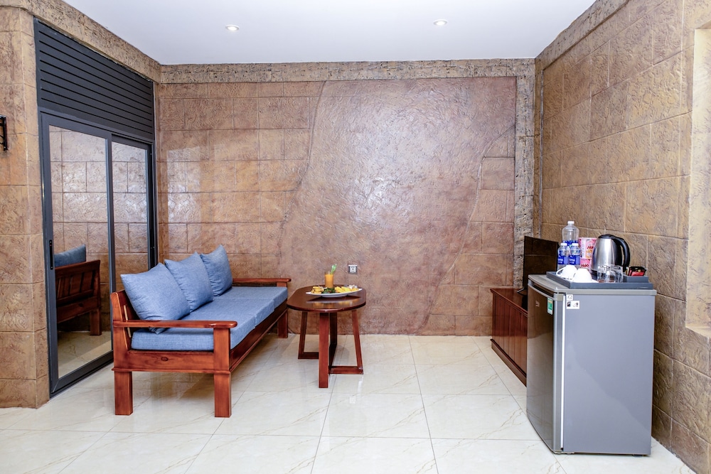 Premier Room with Garden View - Photo 4