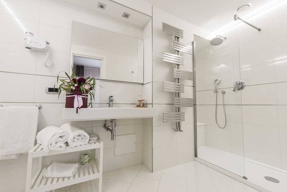 Suite, 1 Bedroom photo 3