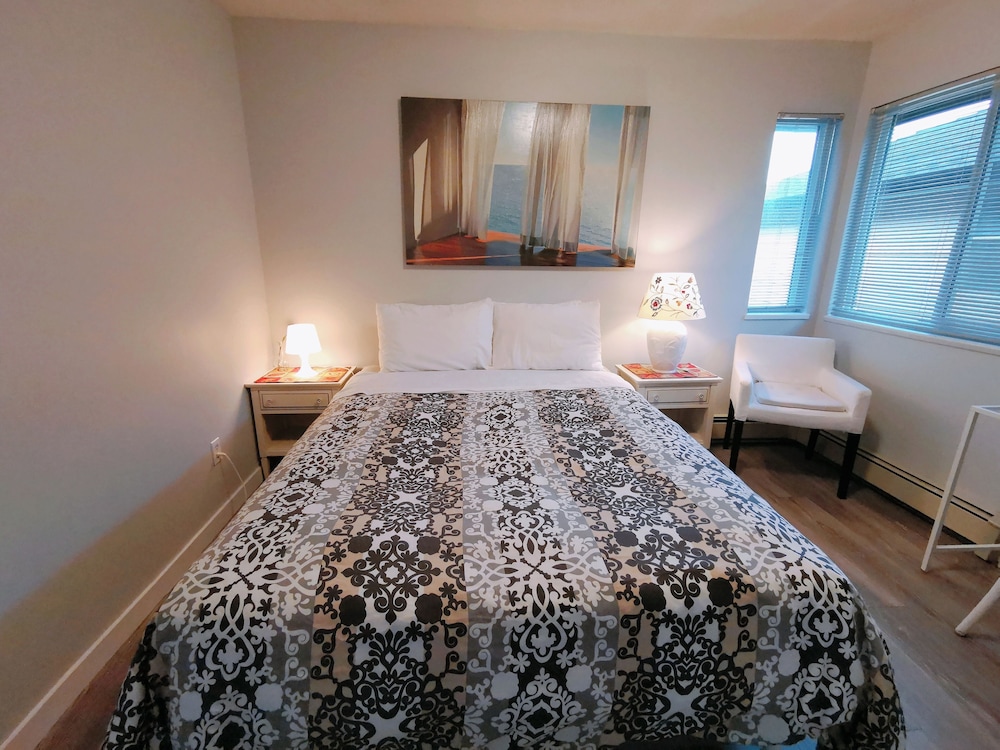 Comfort Double, 1 Bedroom, Non Smoking, Private Bathroom (Only Accepting Guests Aged 10 and Above) photo 2