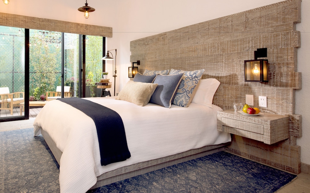 Design Suite, 1 Queen Bed, Non Smoking, Ensuite