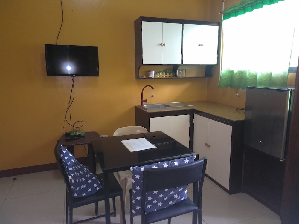 Deluxe Apartment, 1 Bedroom, Private Bathroom photo 2