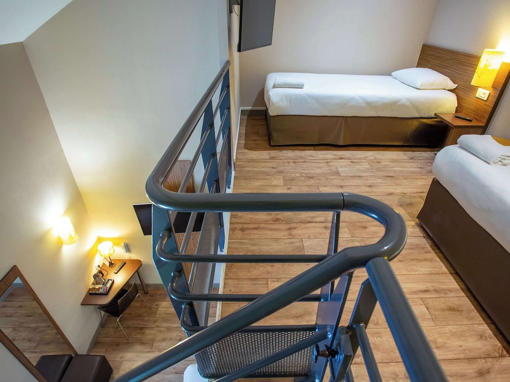 Standard Suite, Multiple Beds - Photo 13