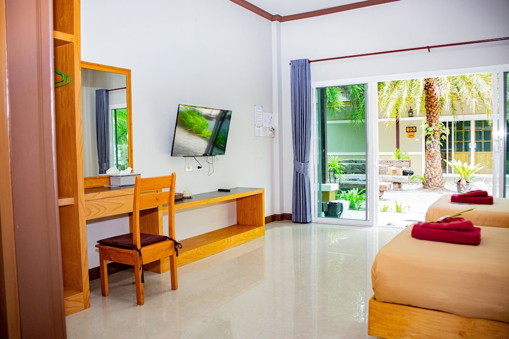Standard Triple Room - Photo 9