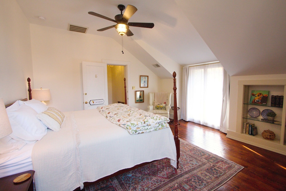 Deluxe Suite photo 3